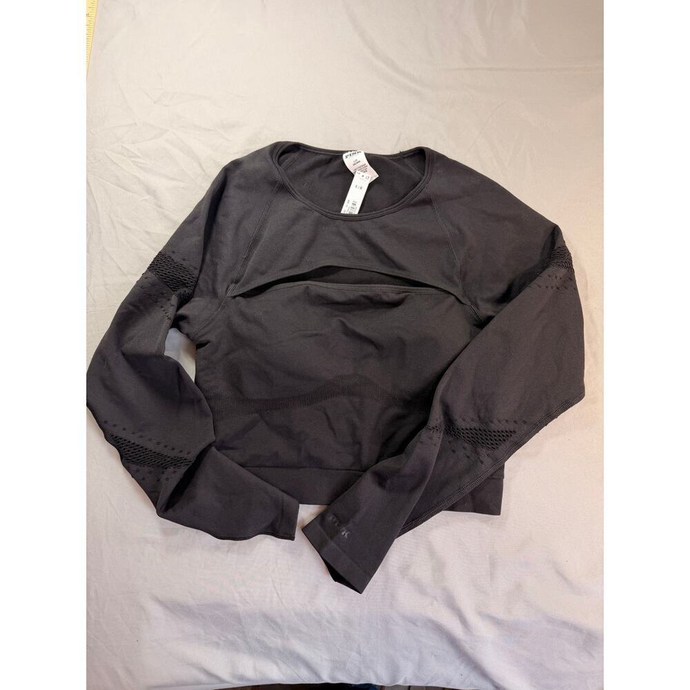 Victoria's Secret Cropped Fitted with Cut out Athletic Top L NWT